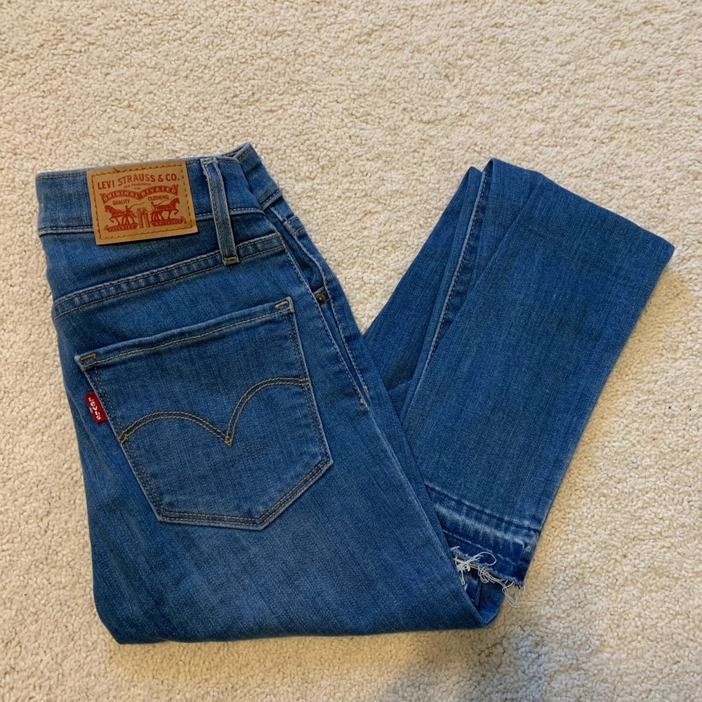 Levi Light wash ripped Jeans high rise skinny